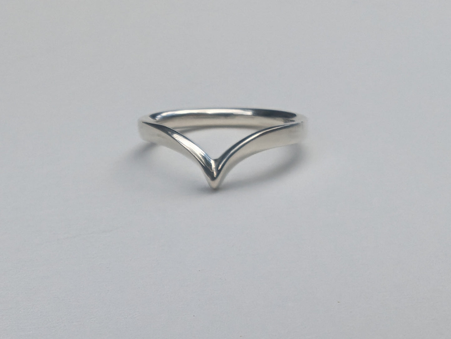 White gold wishbone ring