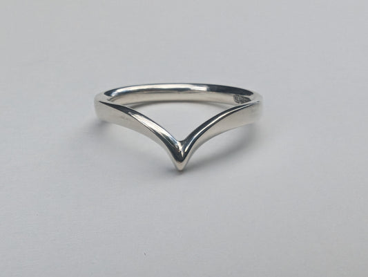 White gold wishbone ring