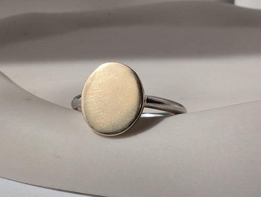 Gold pebble ring