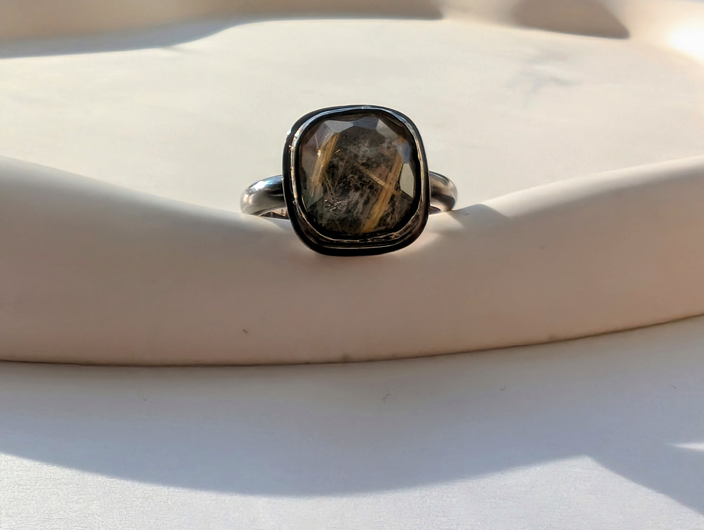 Oxidised rutile quartz ring