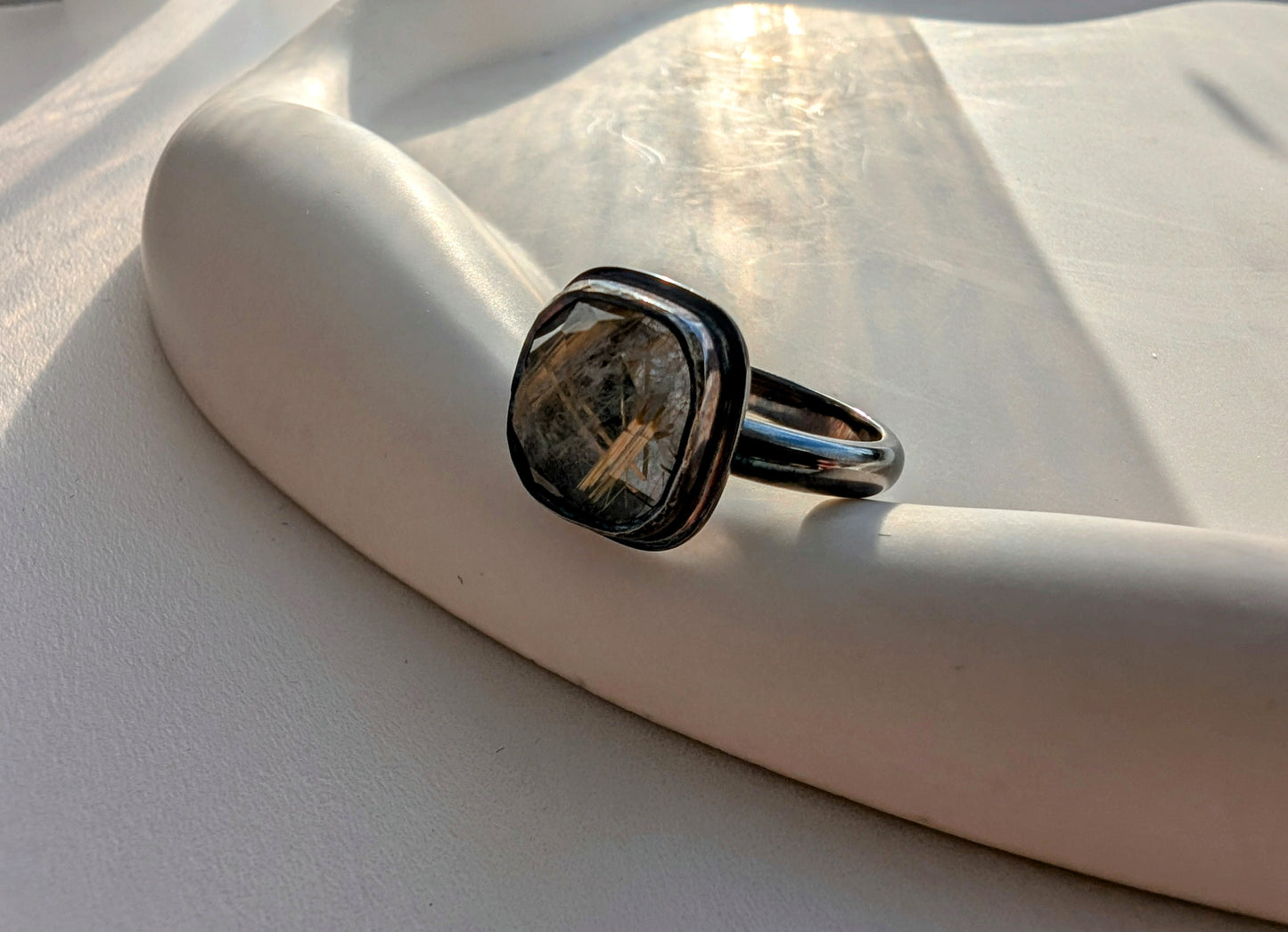 Oxidised rutile quartz ring