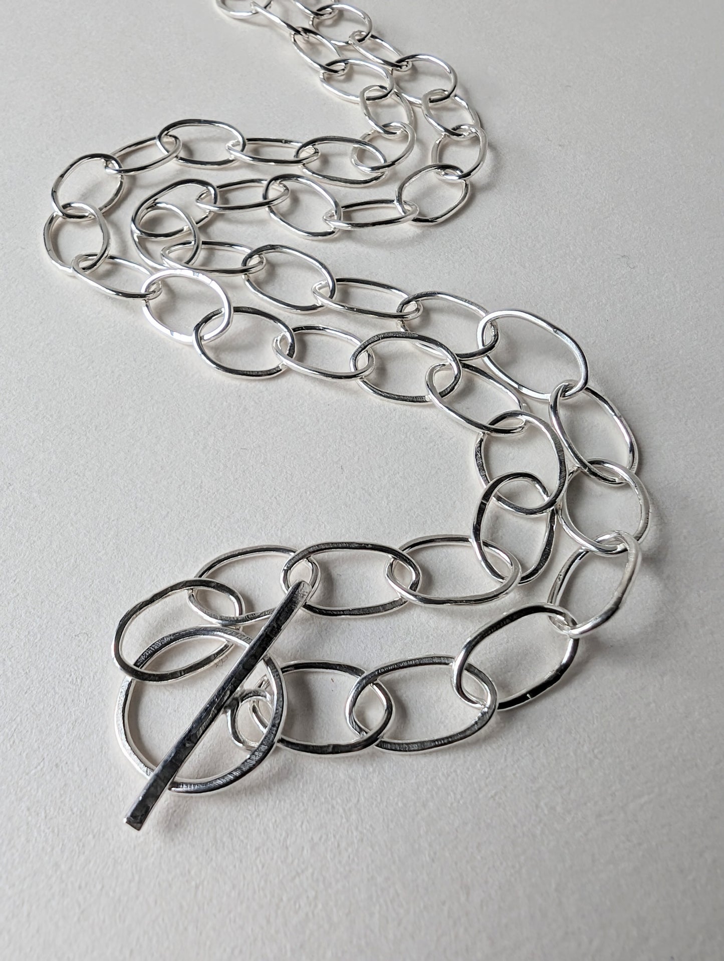 Oval link chain